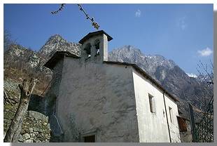 La chiesetta di Cola. Foto di M.  Dei Cas